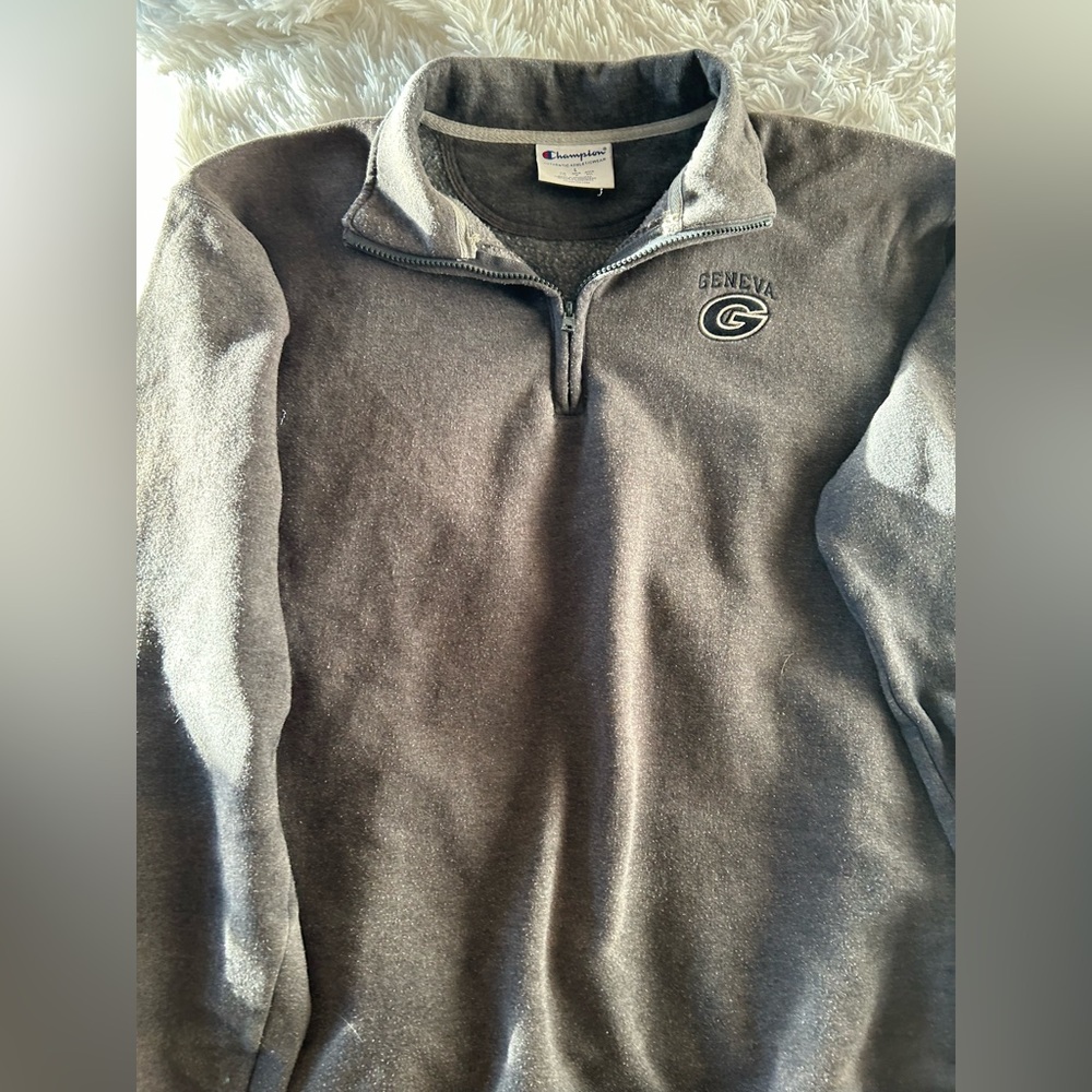 Large Geneva Sweatshirt half zip-up